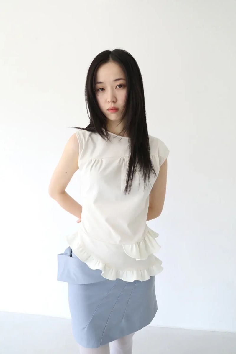 「BAHAYOON（バハユン）」が60%に新登場！ ラッフルで魅せる、洗練された韓国フェミニンブランド