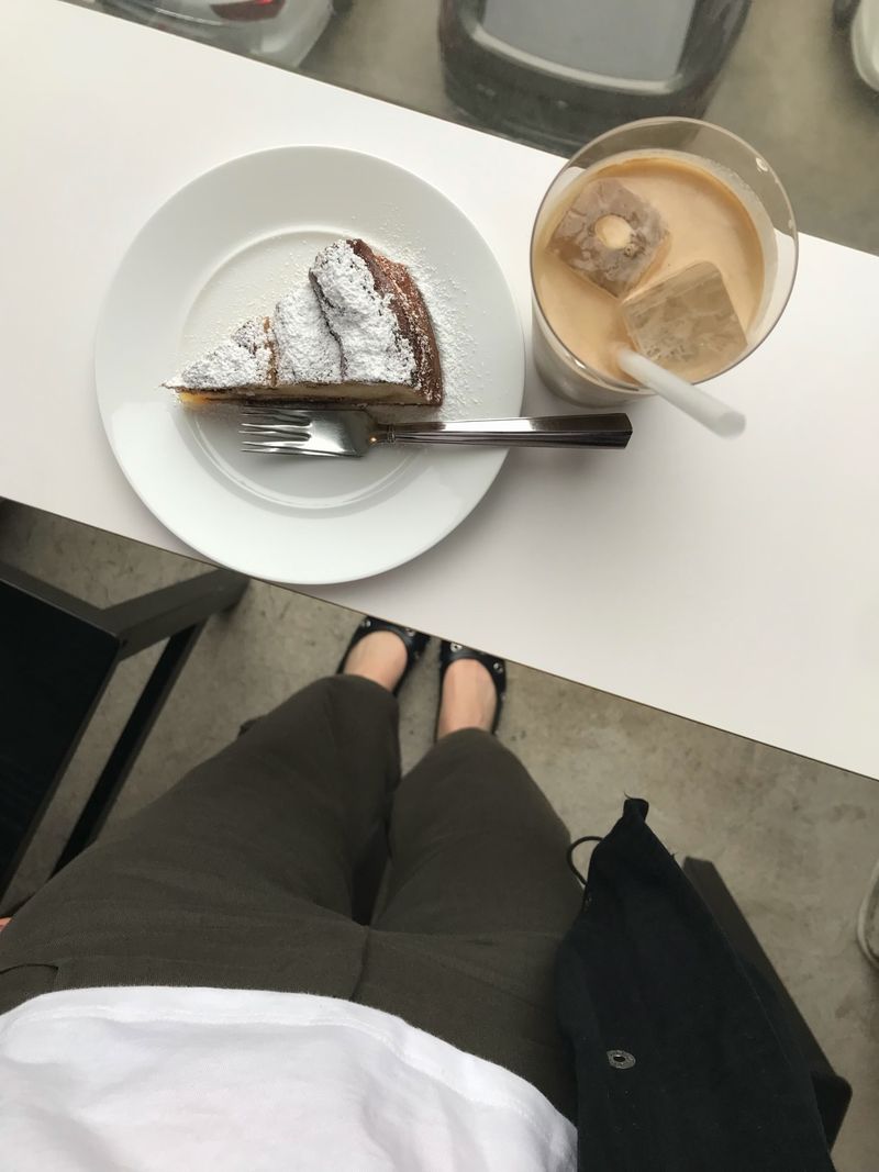 https://storage.googleapis.com/forty-percent_uploads/68b0928d-4b9d-44e4-ba82-208c07772854.jpg