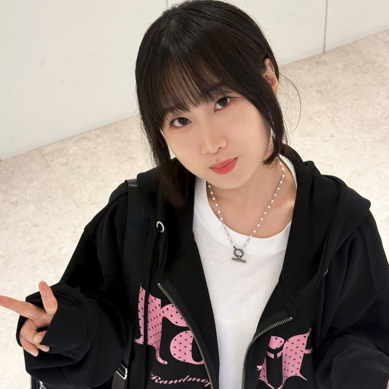 RANDOMOFF styling model height: 154