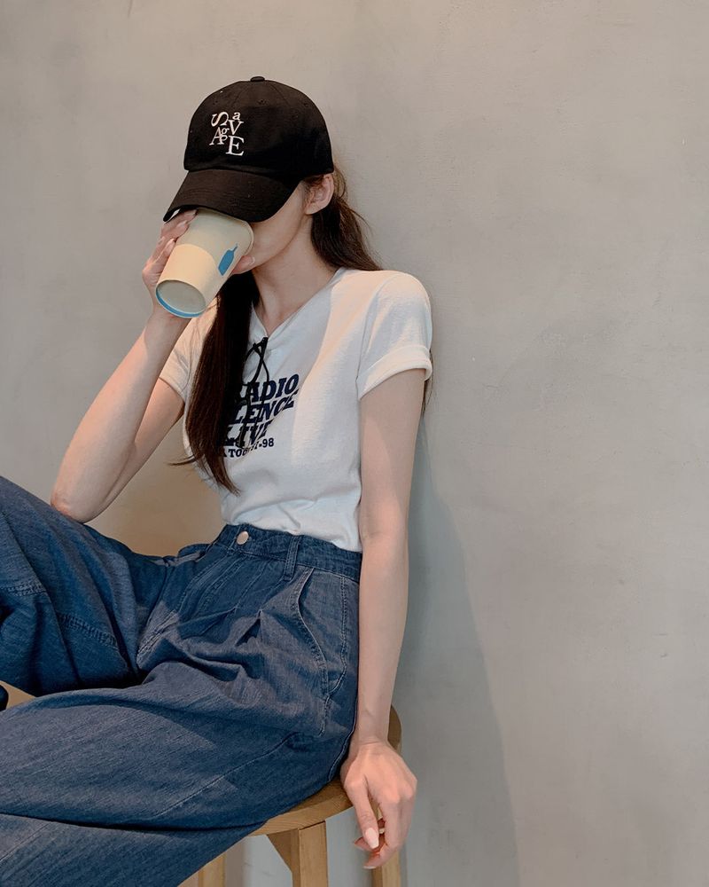 MAYBINS(メイビンス)の「Dio lettering short-sleeved T-shirt(Tops)」