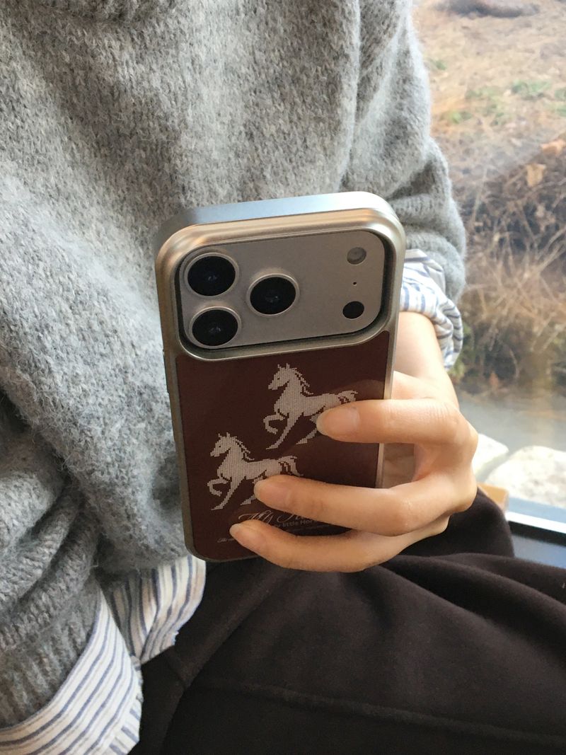 Pony Magsafe Silver Glass Bumper Case(Brown)