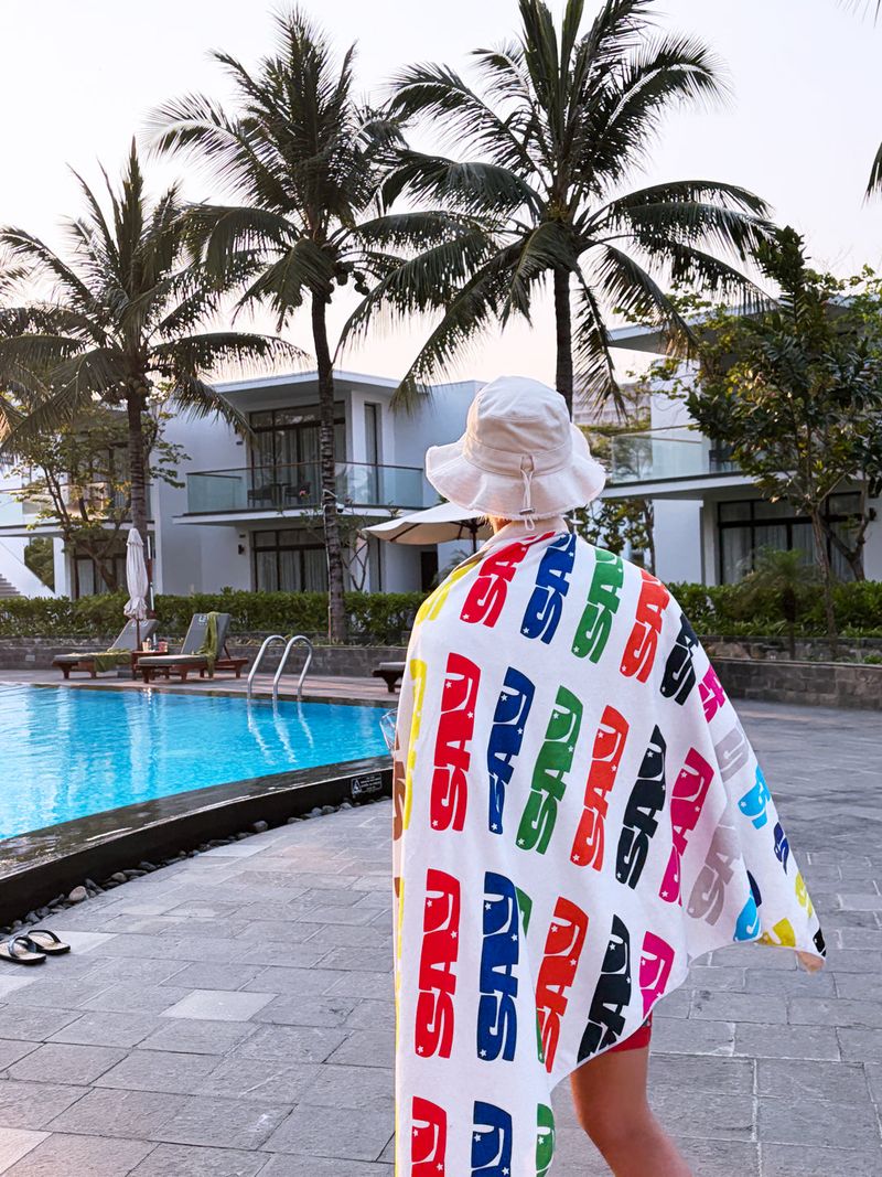 MULTI COLOR LOGO BEACH TOWEL