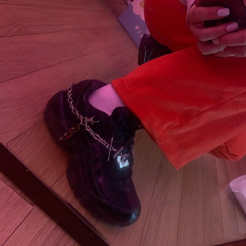 Trigger Bang Shoes chain