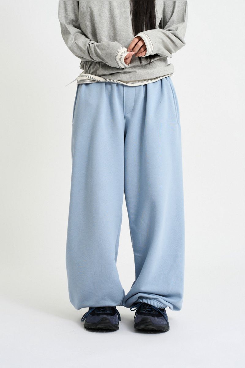Raucohouse（ラウコハウス）の「Lumi belted over jogger pants（Pants）」