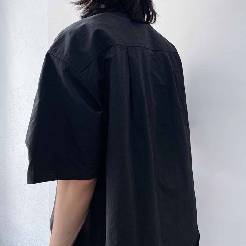 Metal Clasp Relaxed Top