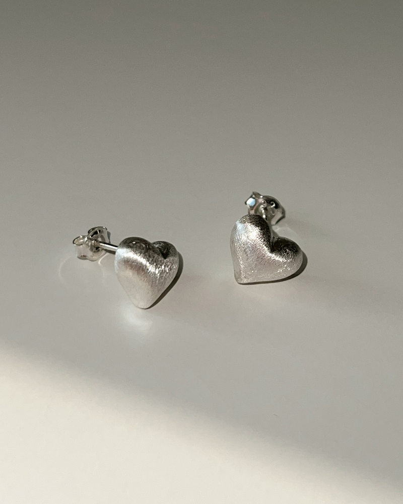 Chiffon heart earring (silver)
