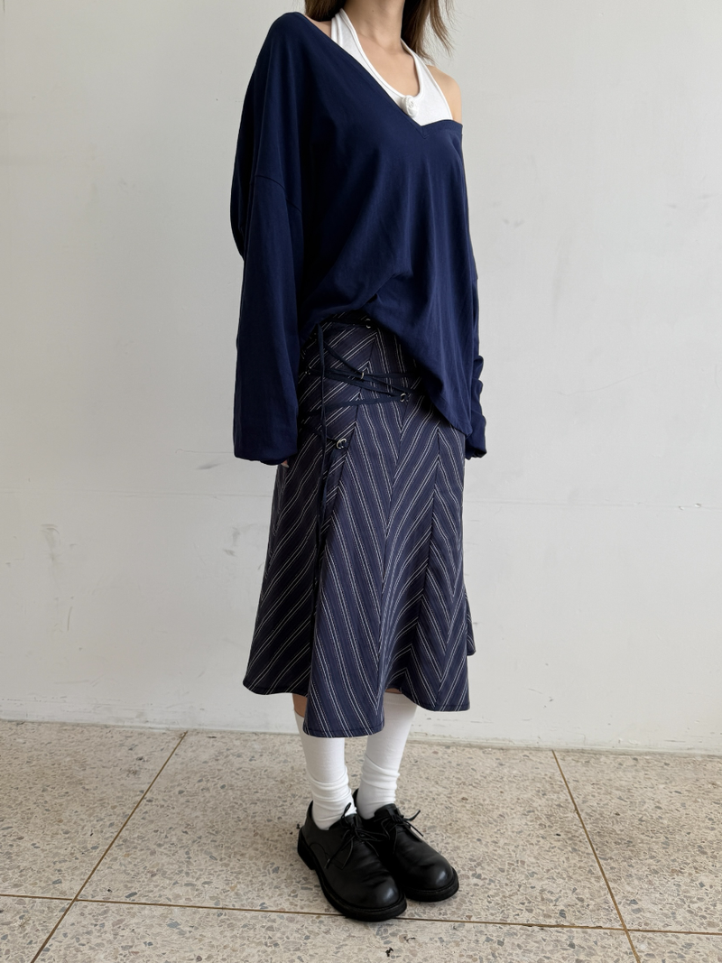 deep v neck loose T