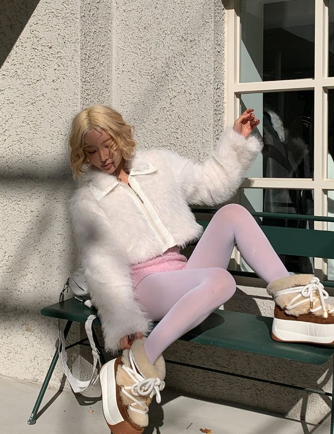 Twelve collar crop fur jacket