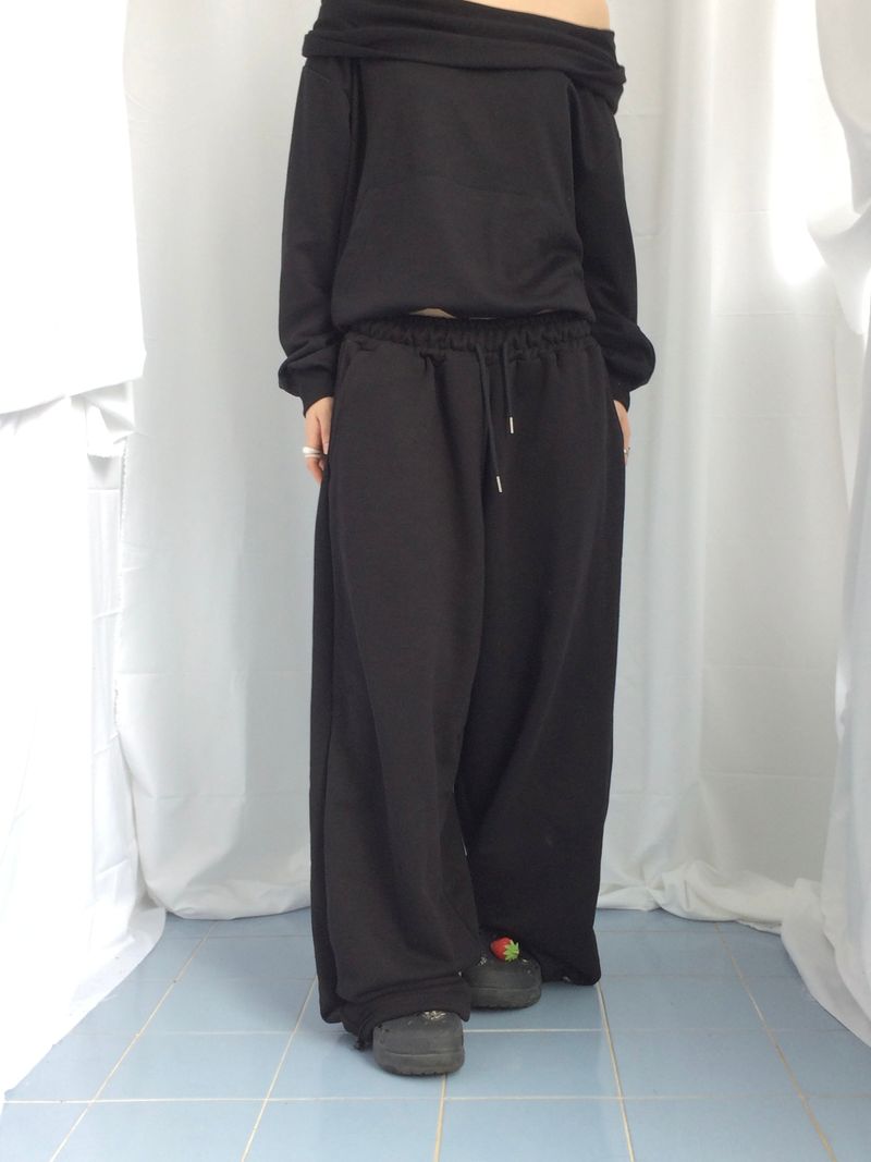 loose fit basic jogger pants