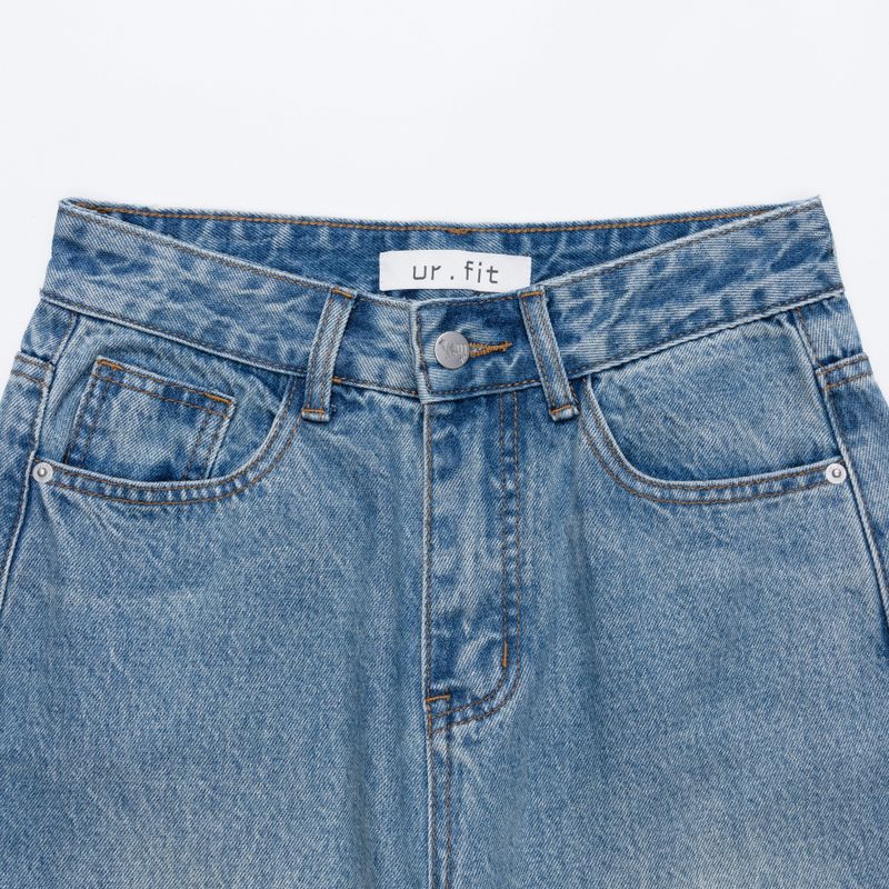 FLOWER EMBROIDERED LIGHT BLUE DENIM PANTS code 18103