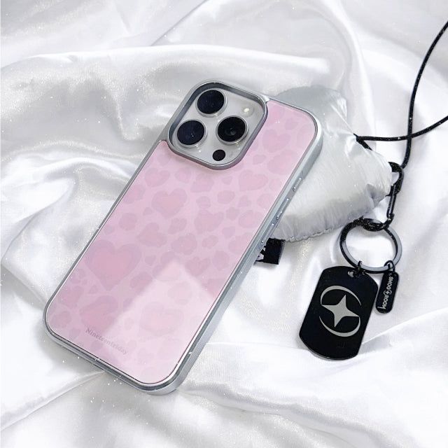 Nineteenfriday（ナインティーンフライデー）の「ハーツレオパードシルバーマグセーフアイフォーンケース（スマホグッズ/小物）」