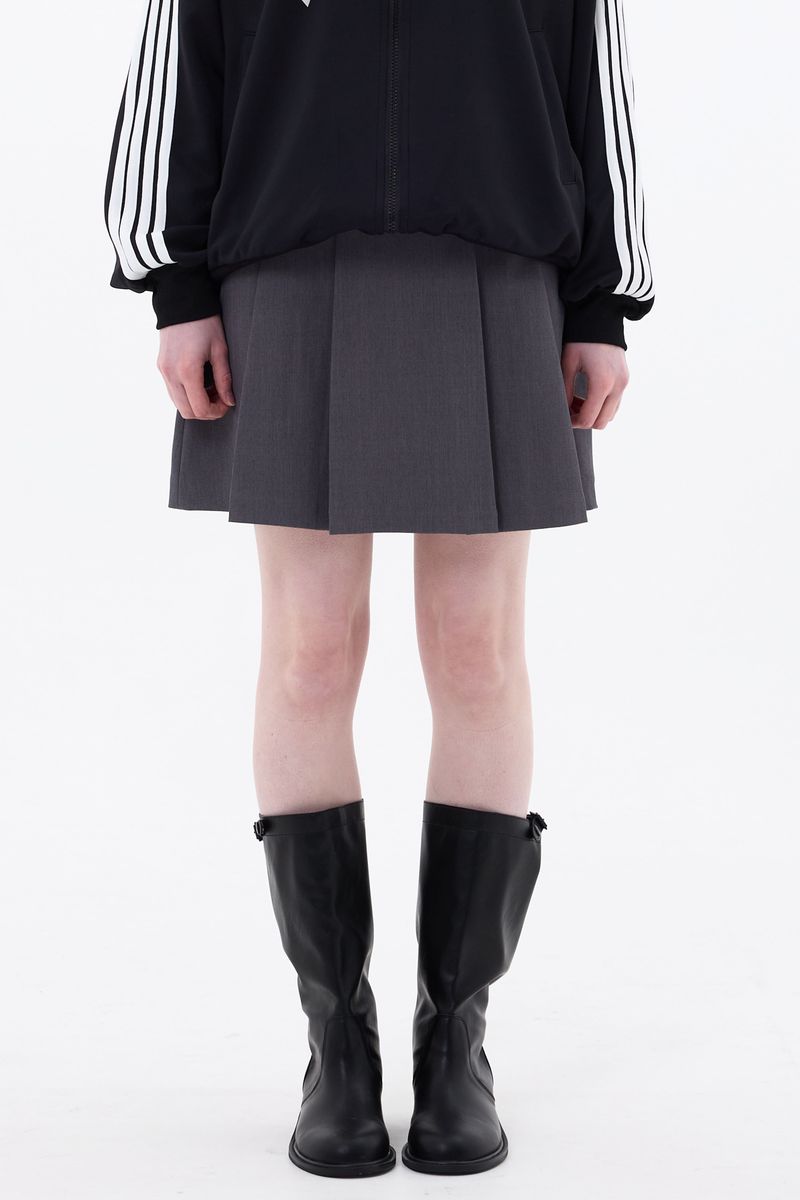 ARIKIM（アリキム）の「MOON NIGHT PLEATS SKIRT / CHARCOAL（Skirts）」