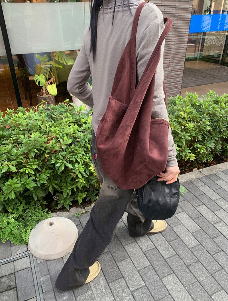 SUEDE BAGUETTE BAG (2C)