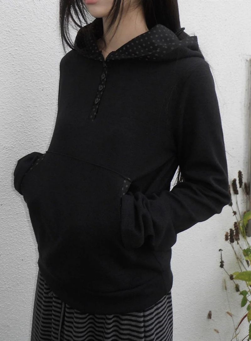 dot hood tee