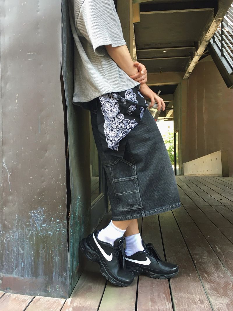 DISCERNMENT（ディサーンメント）の「ラッセル 2ボタン カーペンター バミューダパンツ 2C（パンツ）」