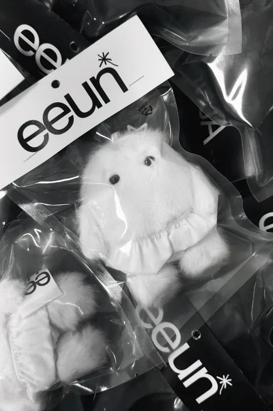EEUN（イウン）の「26FW★ eeungキーリング（トイ/キーホルダー）」