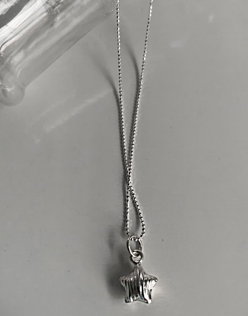 THEAIRTOWN（ザエアータウン）の「シルバースターネックレス（アクセサリー）」