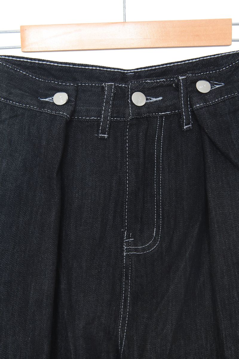 non-faded cargo denim pants