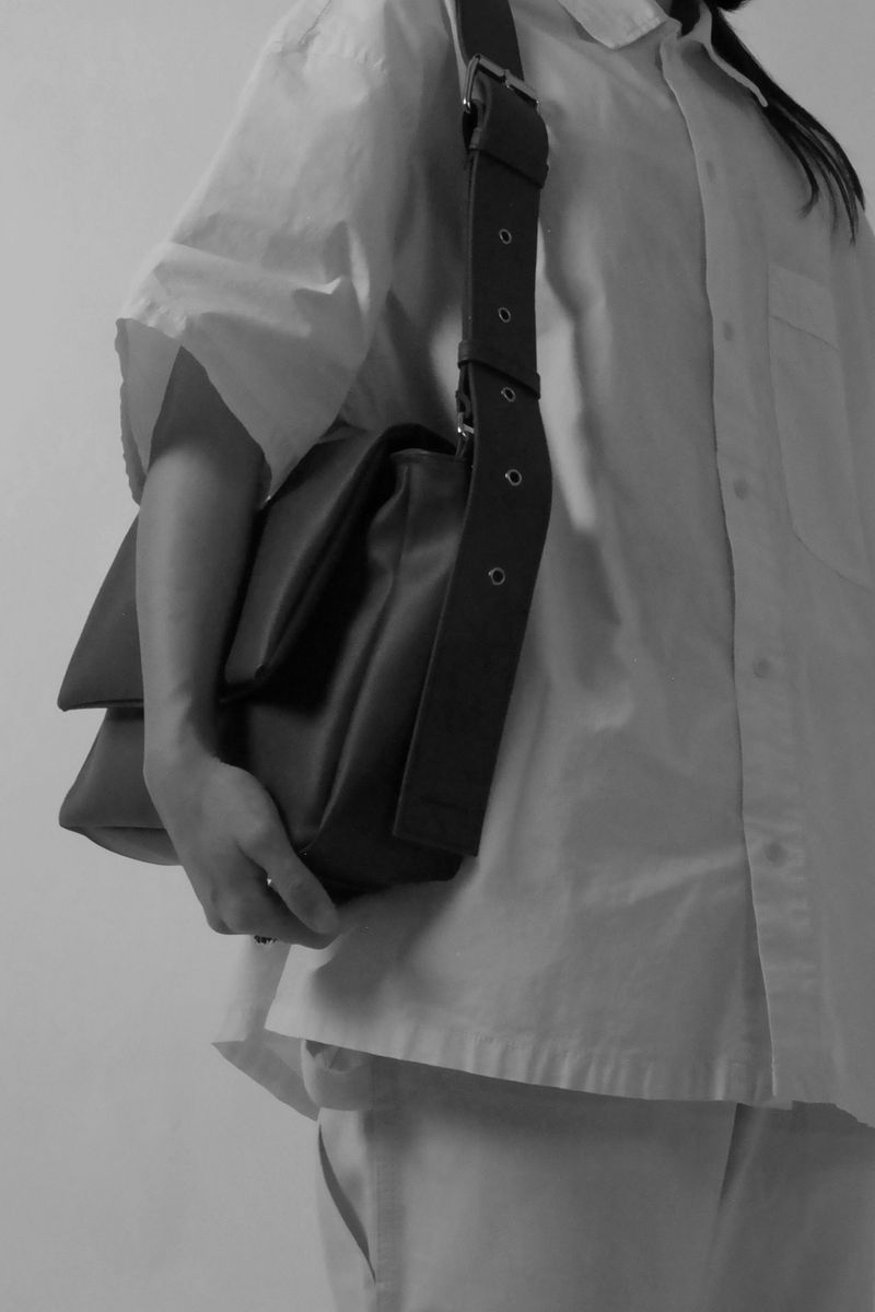 meetmetmeet（ミートメットミート）の「punch rectangle gray（Bags）」