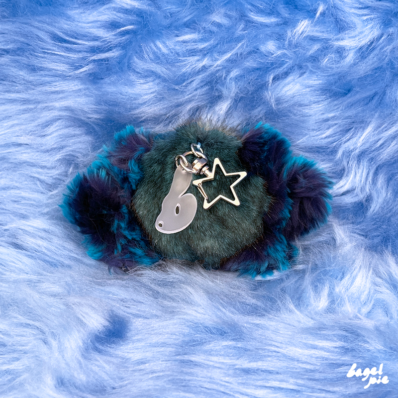 ALIEN PUPPY KEYCHAIN - Hypnea Pie