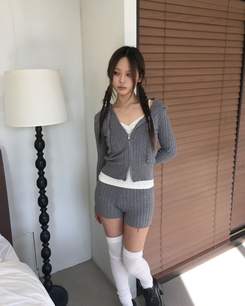 Tweedy knit zip up