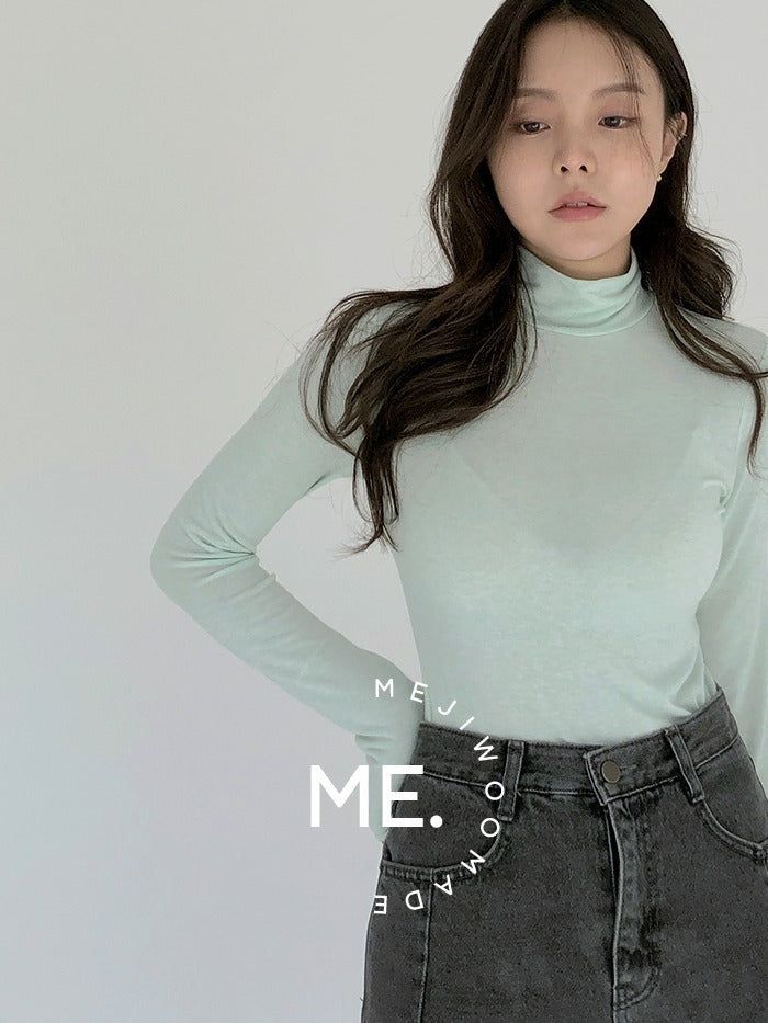 MEJIWOO（ミジウ）の「ノーマルスリムタートルTシャツ（トップス）」