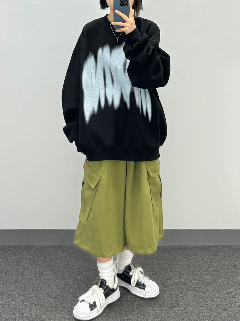 diagonal cargo bermuda pants
