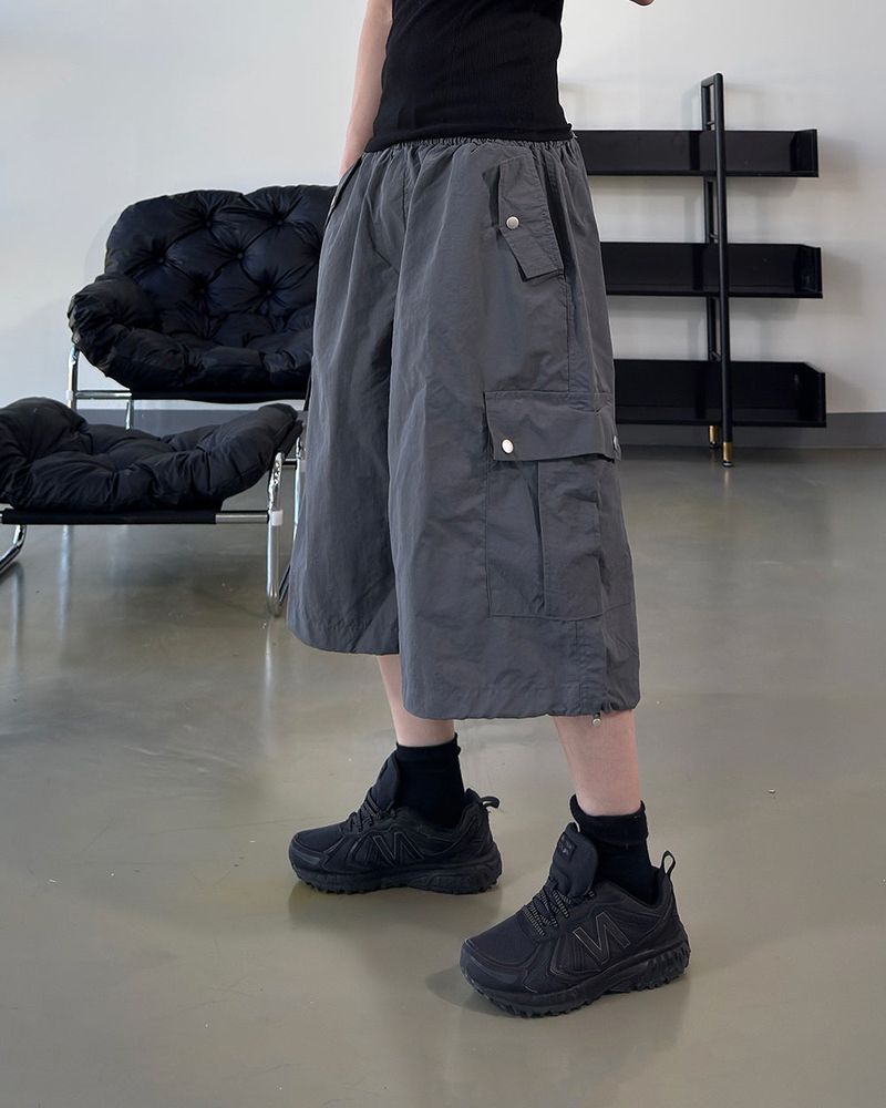 Kelt Nylon Cargo Bermuda Pants