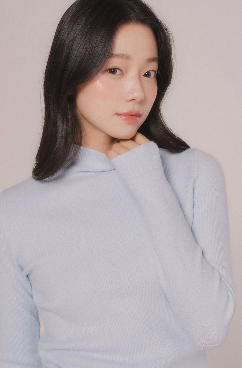 HIGH-NECK KNIT TOP (Ivory)