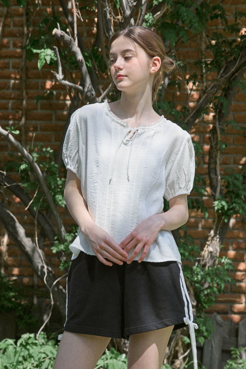 ADEE LACE SHORTS (3 COLORS)
