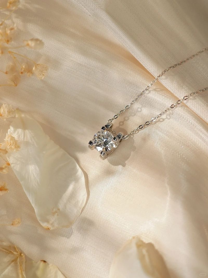 Affordable yet luxurious diamond necklace