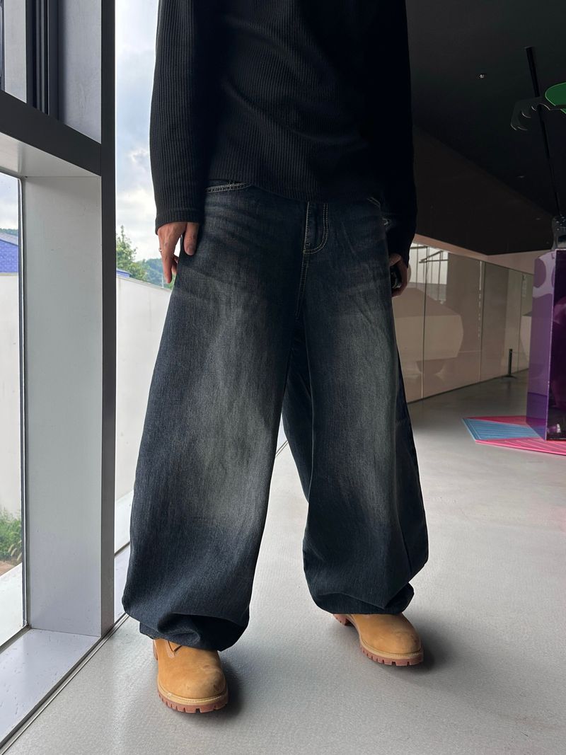 Stand Cat Balloon Denim Pants
