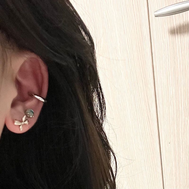 simple donut Earcuff