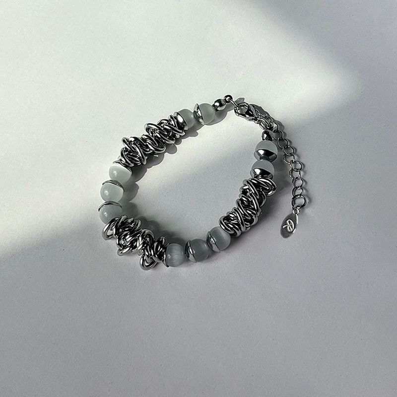 [Celeb pick] Gray gemstone twist Bracelet