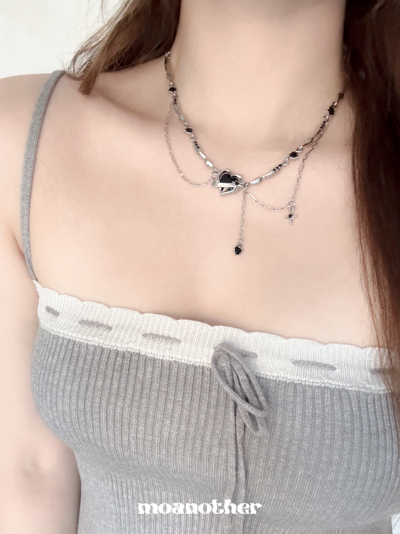 [Babymonster Ahyeon Pick!] Black Drop Heart Necklace