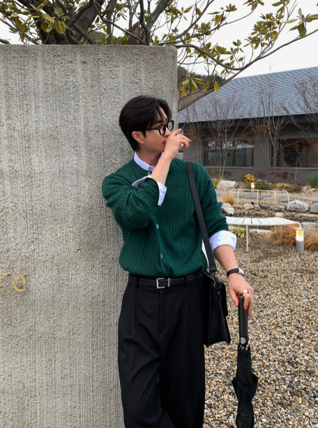 Deface Front Turtle Back Banding Wide Slacks