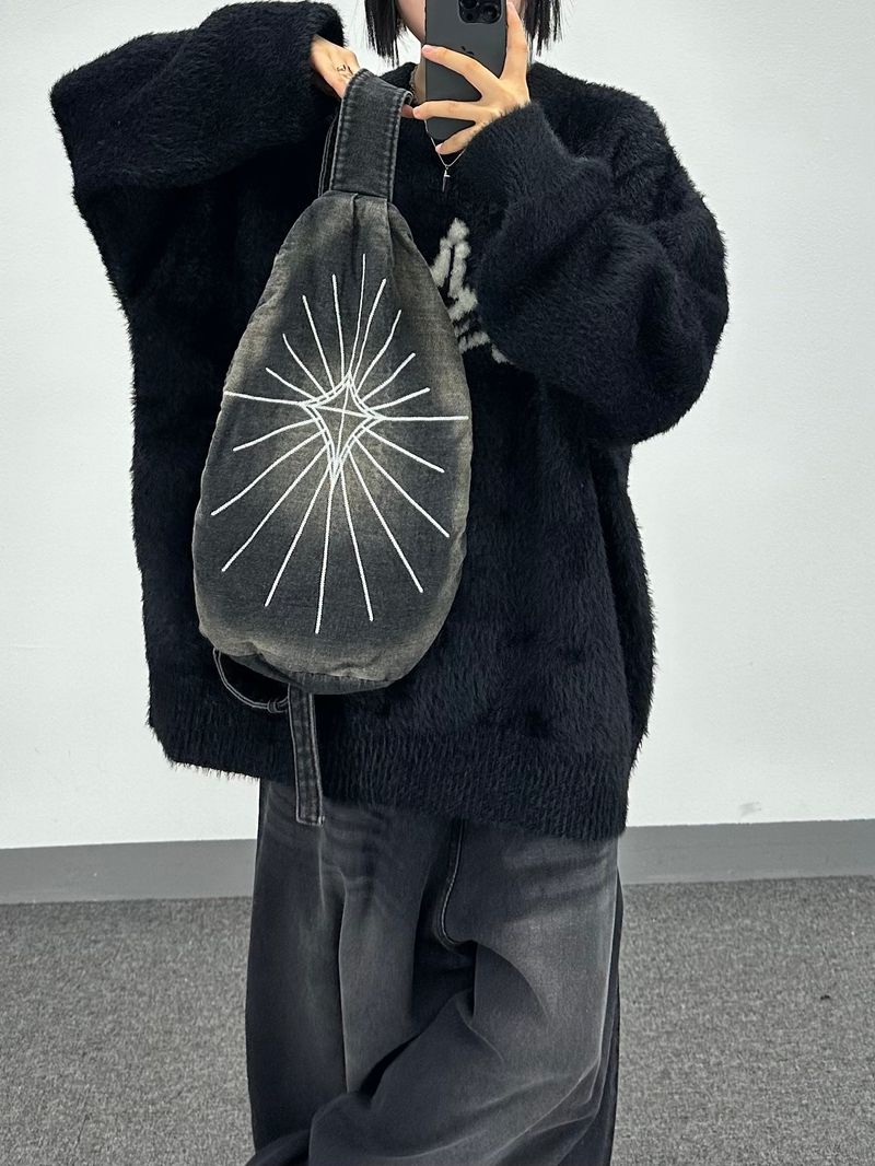 spider sling-bag