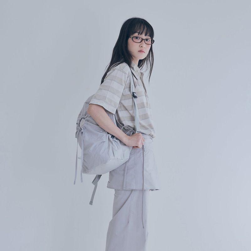 hole string po backpack (light grey)