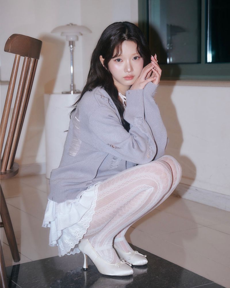 Bloom emblem demage Knit Cardigan
