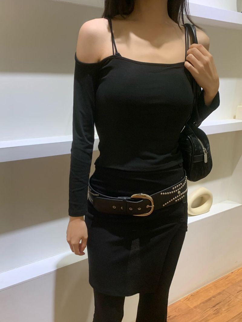 Lia Inner-Cap Off Shoulder Strap Top