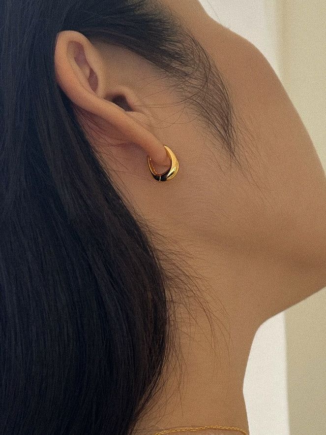 mattoi（マットゥア）の「ローズピアス (シルバー)（アクセサリー）」