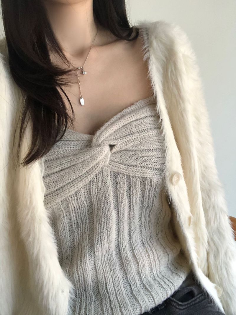 Kitten（キッテン）の「Alpaca knitwear top (2 colors)（Tops）」