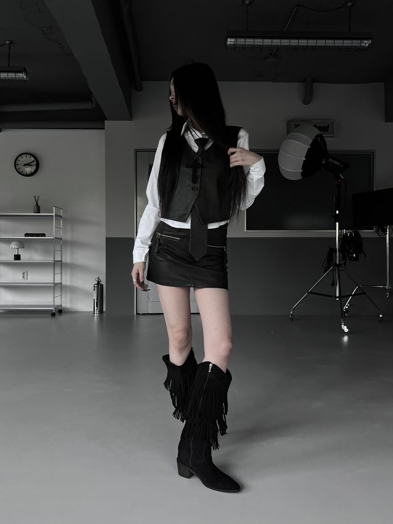matte chic leather vest