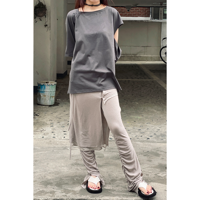 SLIP NECK OVERLOCKED TEE
