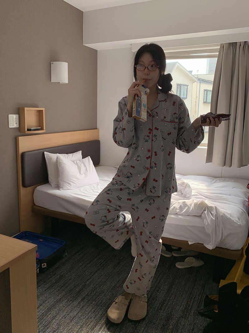 [SANRIO] HELLO KITTY PAJAMAS
