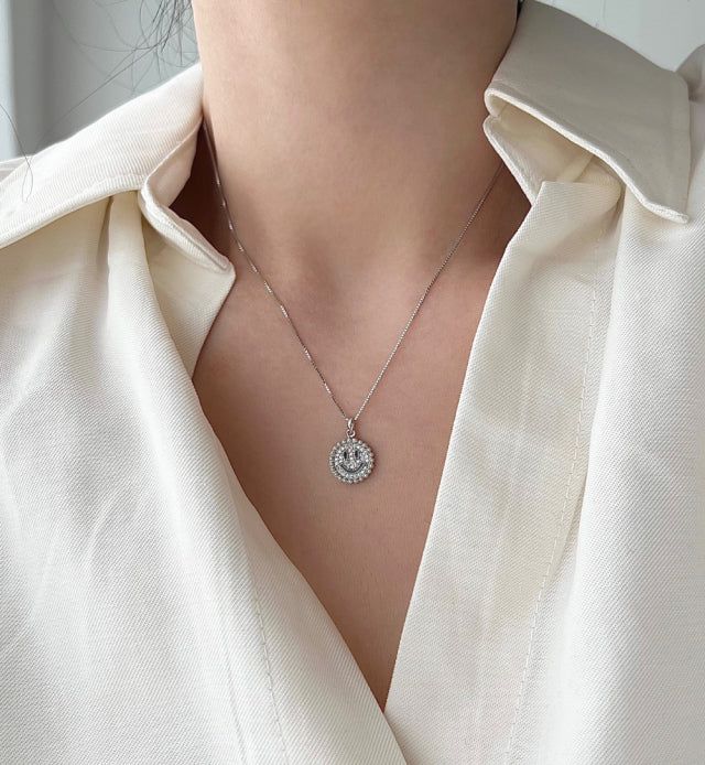 Acer rojo(アセルロジョ)の「mmi Silver 925 Pearl Cubic Kit Smile Coin Handmade Necklace(Accessories)」