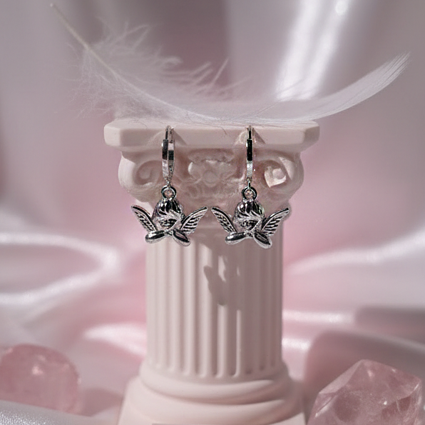 aimelbie（アイメルビー）の「Petit Angel Huggies Piercing - Silver Color（Accessories）」