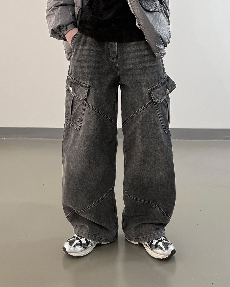 Curt Cut Cargo Wide Denim