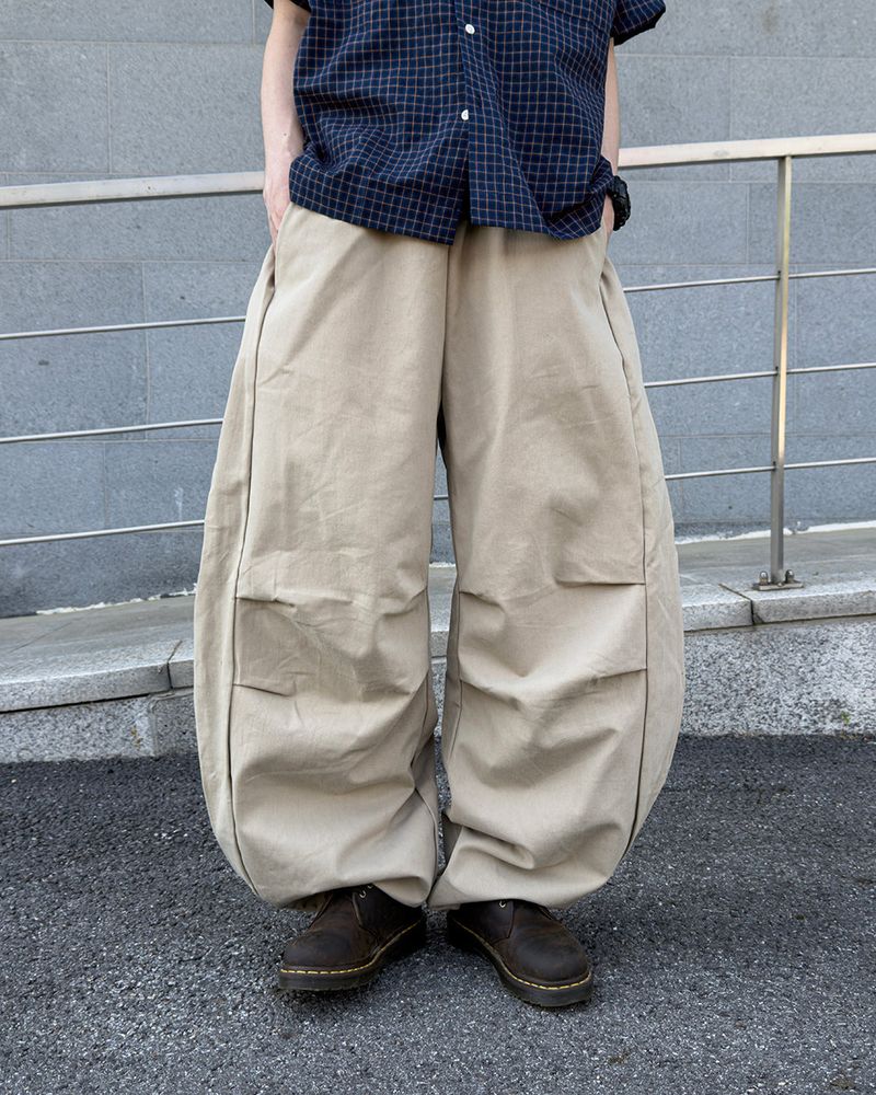 Trevil Patch Balloon Chino Pants