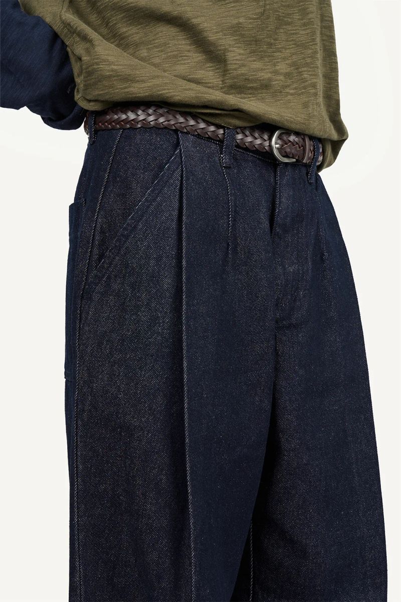 Essential Two Pintuck Denim Pants